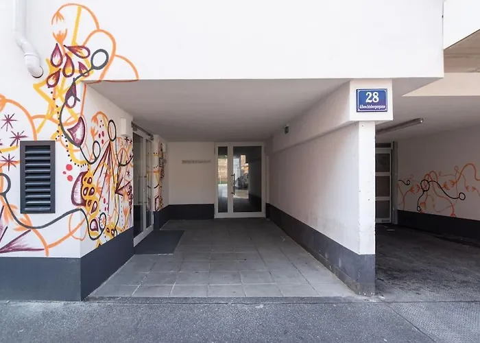 Neu Und Hell In Zentraler Ruhelage Mit Parkplatz * Vienna