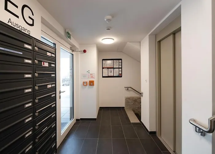 Appartamento Neu Und Hell In Zentraler Ruhelage Mit Parkplatz